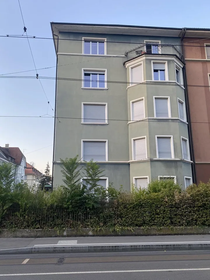 Tolle 4-Zimmer-Altbauwohnung im beliebten Gundeliquartier