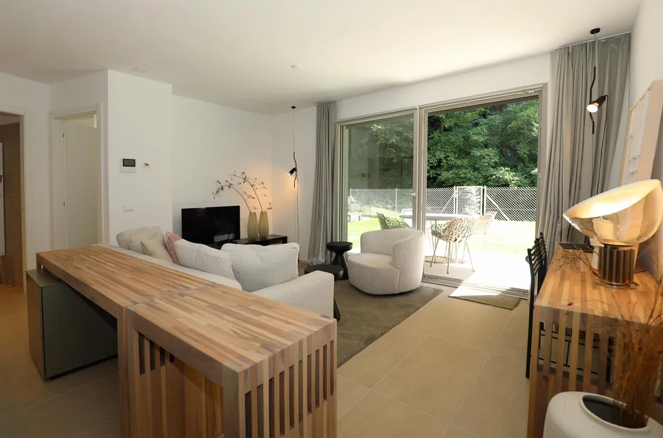 Moderne 2-Zimmer-Neubauwohnung, ruhig gelegen mit Garten