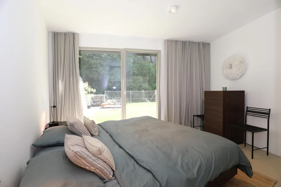 Moderne 2-Zimmer-Neubauwohnung, ruhig gelegen mit Garten