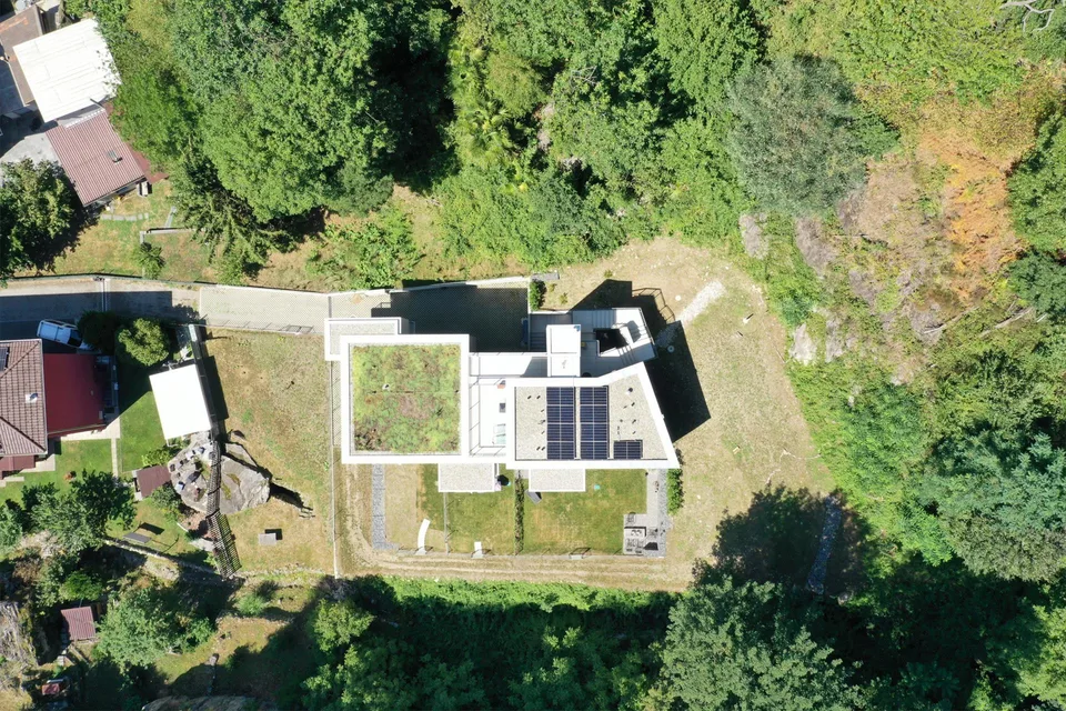 Moderne 2-Zimmer-Neubauwohnung, ruhig gelegen mit Garten