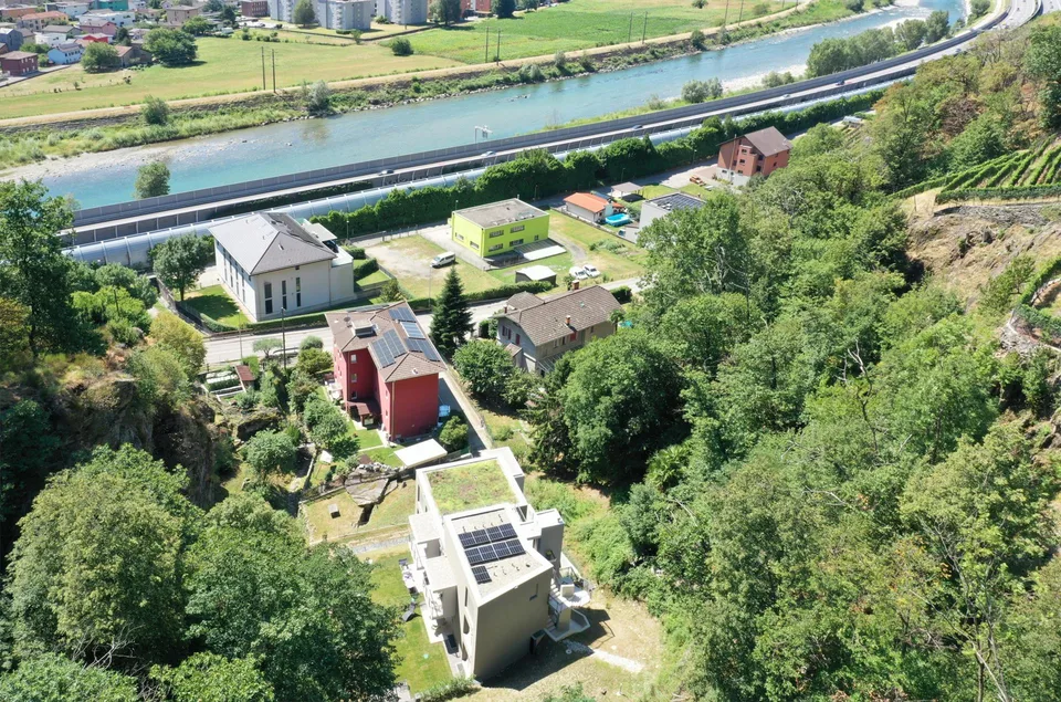 Moderne 2-Zimmer-Neubauwohnung, ruhig gelegen mit Garten