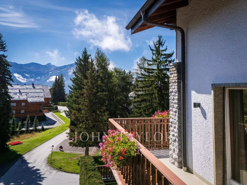 CRANS-MONTANA Proche centre - Lumineux appartement de 4.5 pièces + ... – photo 11 sur 23