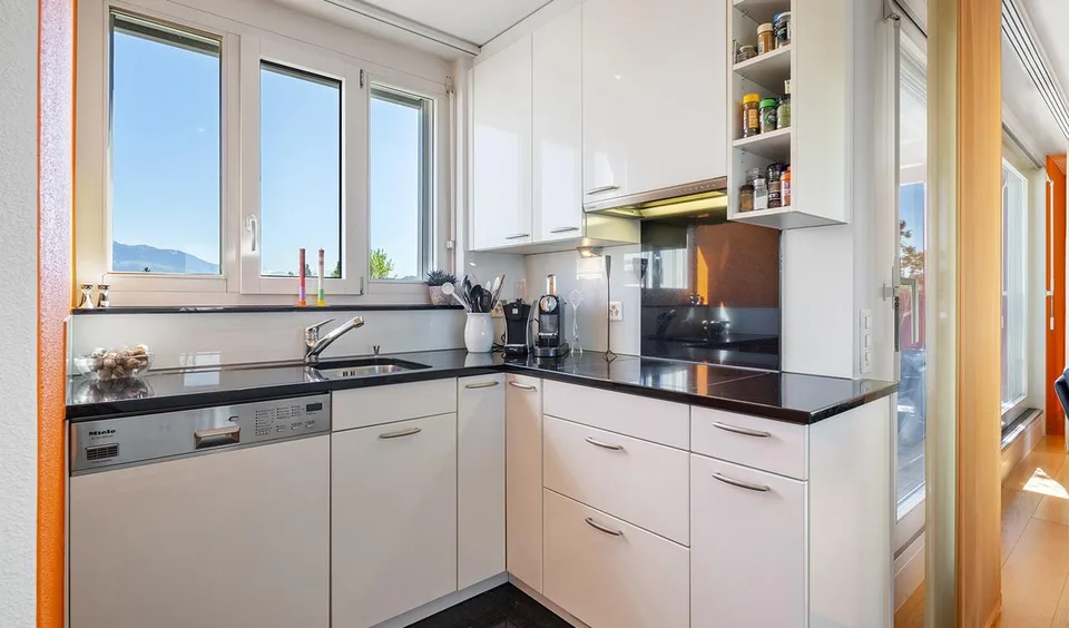 Zentral. Grosszügig. Besonders. Attika-Maisonettewohnung in Cham