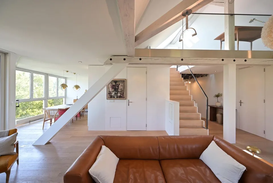LUXURIÖSE DESIGNERWOHNUNG MIT PANORAMA-DACHTERRASSE UND KLIMAANLAGE