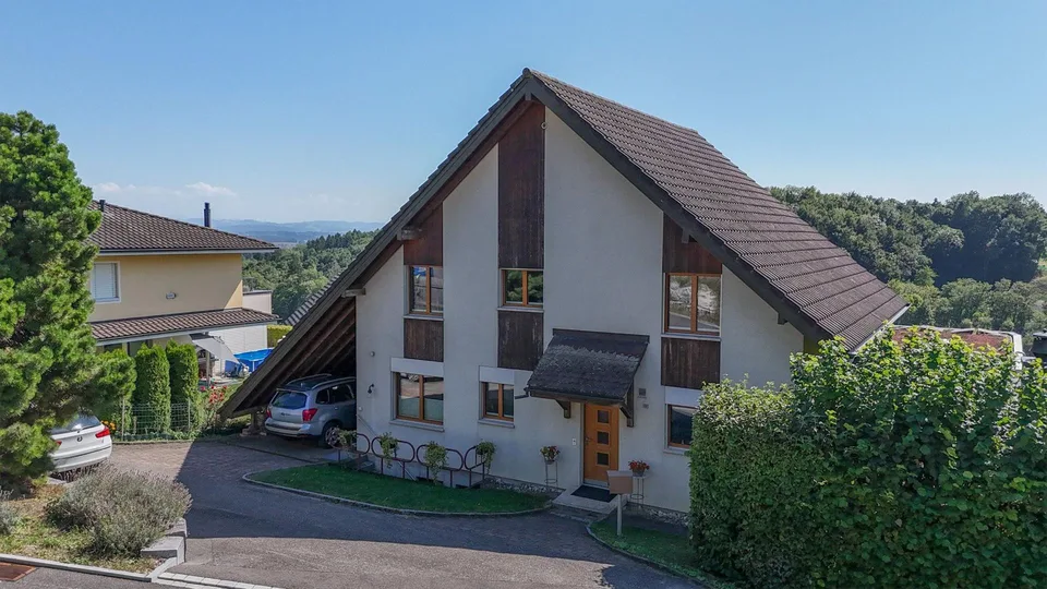 Viel Platz, viel Grün, viel Weitsicht - Ihr Zuhause nahe Solothurn