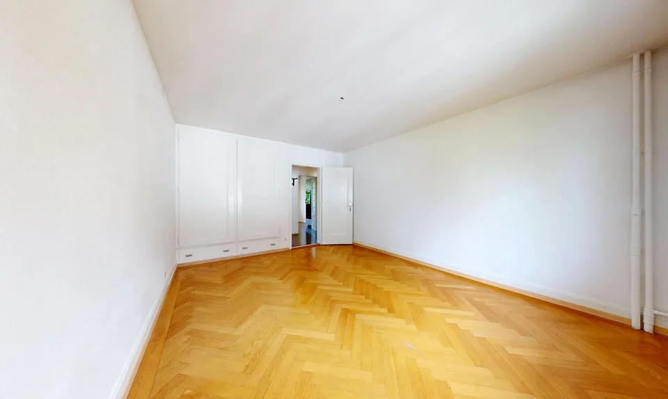 Charmante 2.5-Zimmer-Wohnung mit eigener Garage im Monbijou