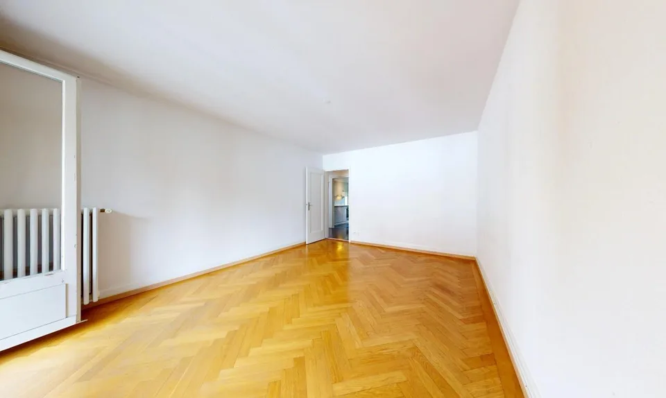 Charmante 2.5-Zimmer-Wohnung mit eigener Garage im Monbijou