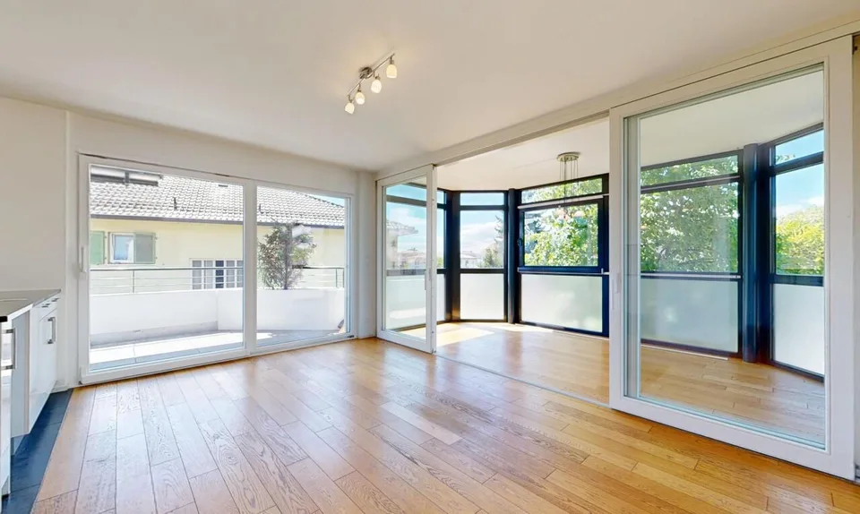 Appartement contemporain avec grande terrasse au cœur de Pully