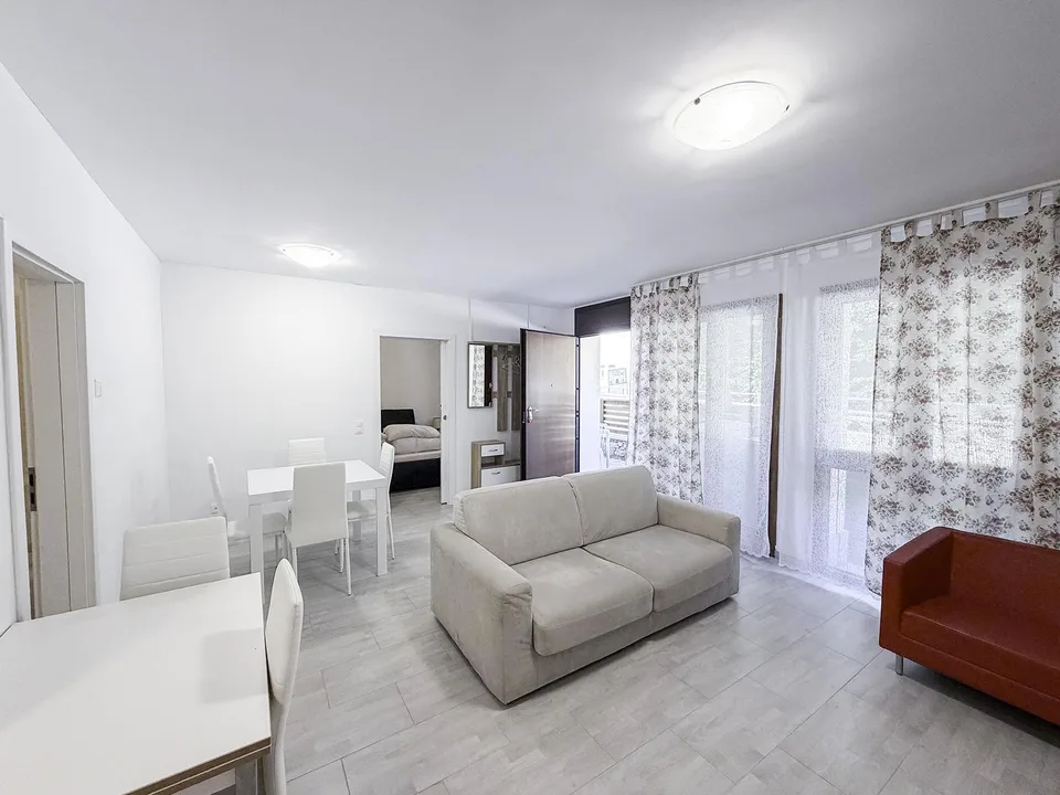 Casa con 4 appartamenti - Haus mit 4 Wohnungen