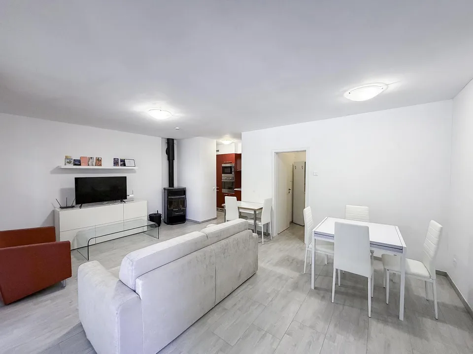 Casa con 4 appartamenti - Haus mit 4 Wohnungen