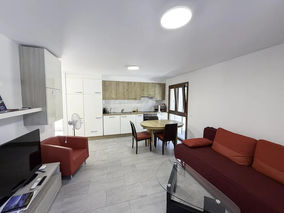 Casa con 4 appartamenti - Haus mit 4 Wohnungen