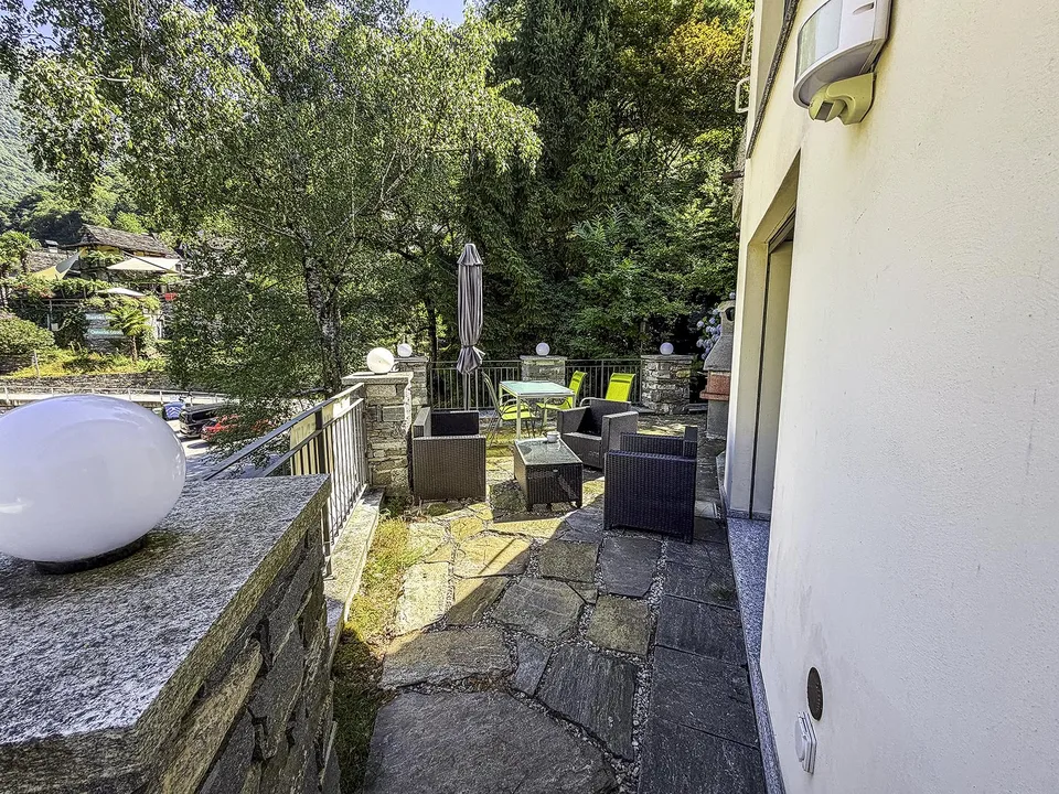 Casa con 4 appartamenti - Haus mit 4 Wohnungen