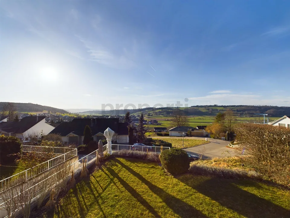 Doppeleinfamilienhaus mit 6.5-Zimmern im beliebten Bonstetten