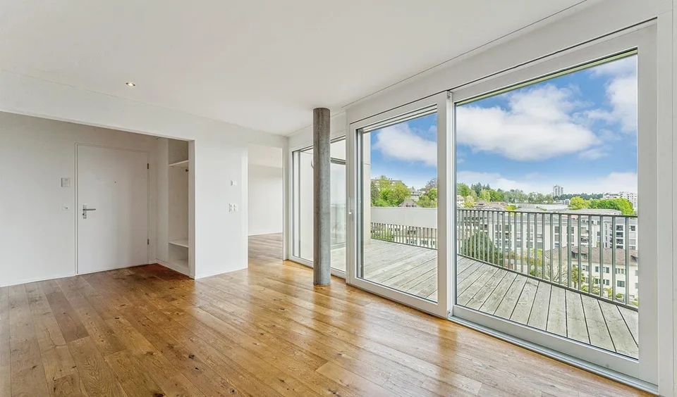Wohntraum mit Weitblick: 2.5-Zimmer-Wohnung mit Balkon