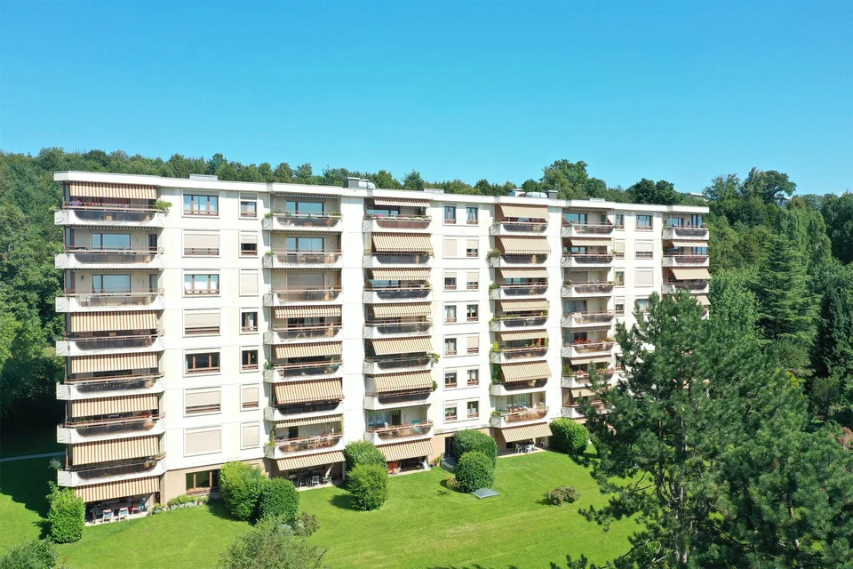 Nous louons une place de parc intérieure !