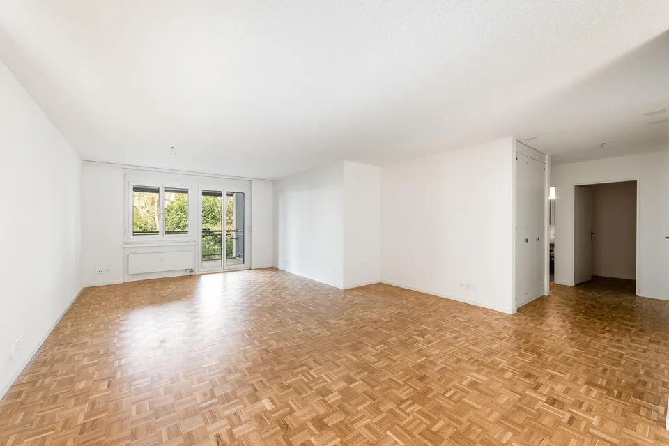 Entre Reussufer et vie de ville - appartement de 5,5 pièces rénové.