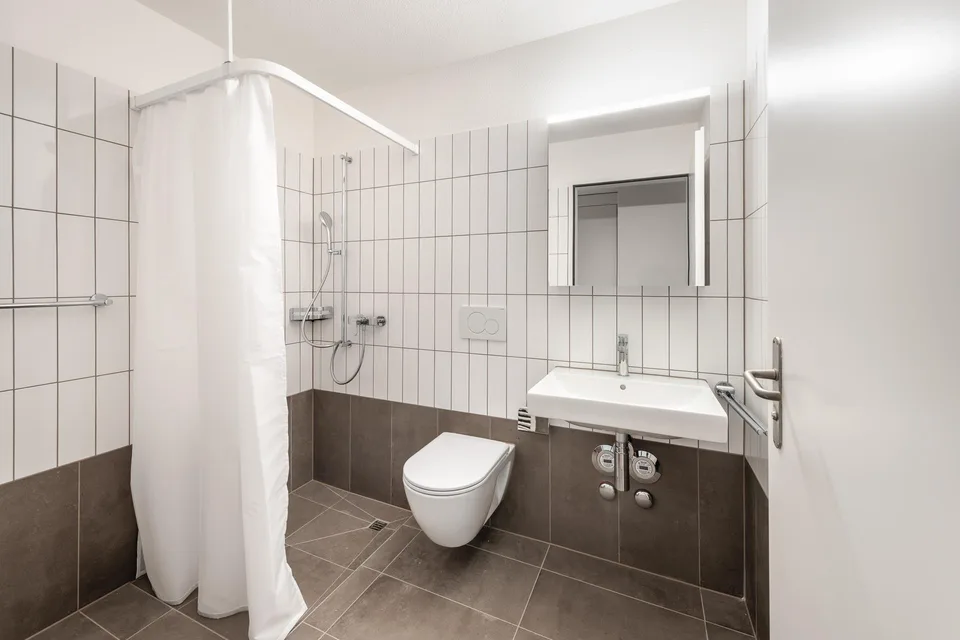 Entre Reussufer et vie de ville - appartement de 5,5 pièces rénové.