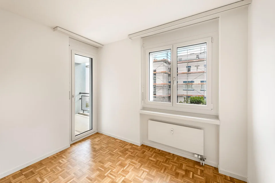 Entre Reussufer et vie de ville - appartement de 5,5 pièces rénové.