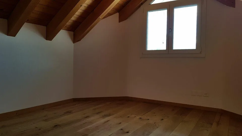 traumhafte Dachwohnung mit Galerie und Balkon an top Lage