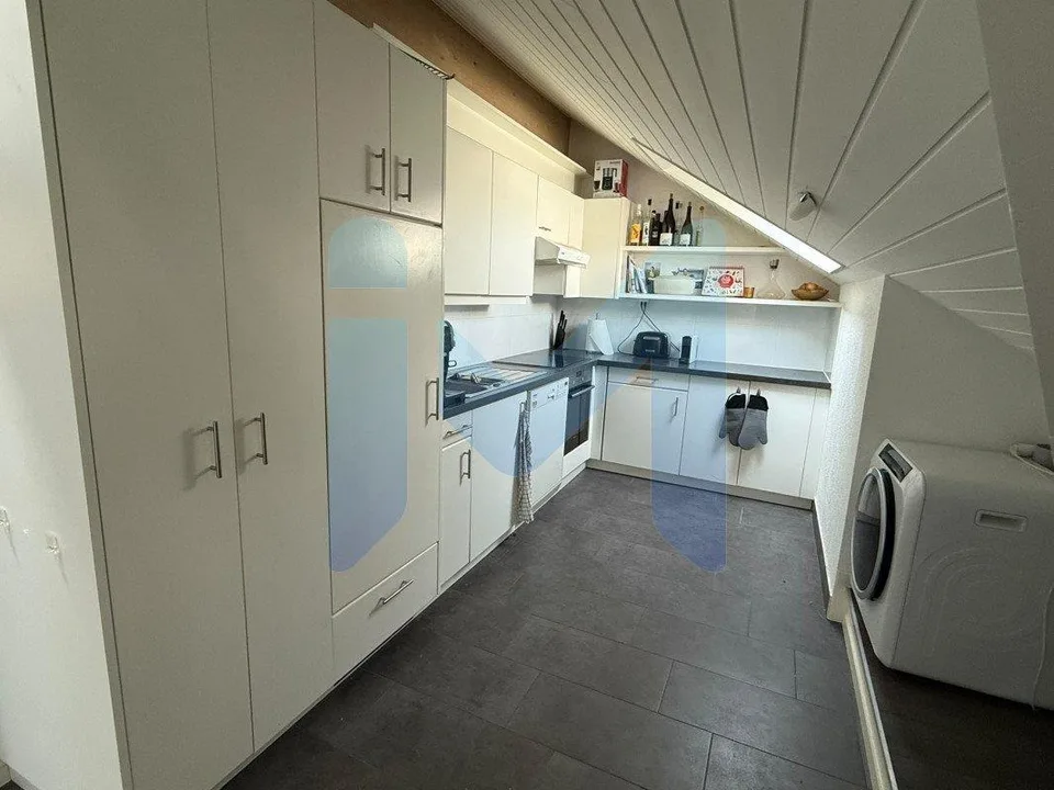 Appartement de 4 pièces au 3ème étage sans ascenseur situé à Chêne-...