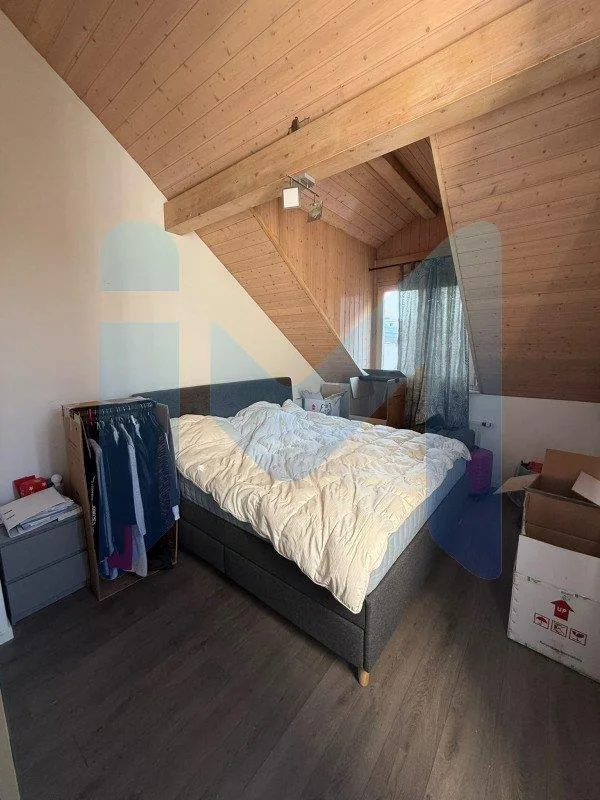 Appartement de 4 pièces au 3ème étage sans ascenseur situé à Chêne-...