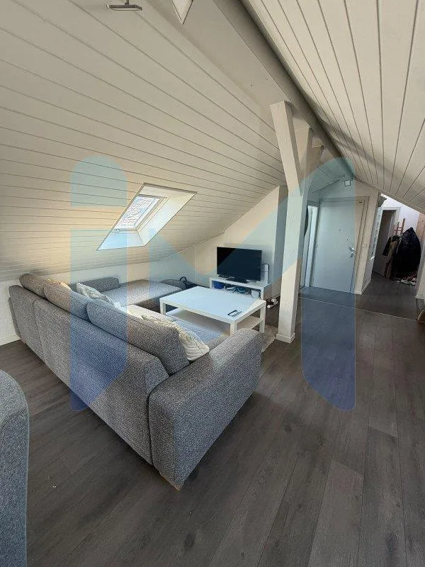 Appartement de 4 pièces au 3ème étage sans ascenseur situé à Chêne-...