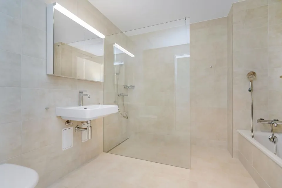 Geräumige 3,5 Zimmer Wohnung mit Loggia