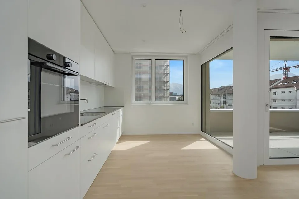 Geräumige 3,5 Zimmer Wohnung mit Loggia