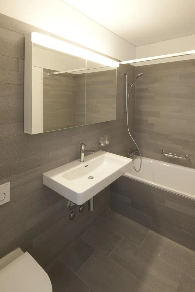 Grosszügige und lichtdurchflutete 5.5 Zimmerwohnung  - Wohnen im Ha...