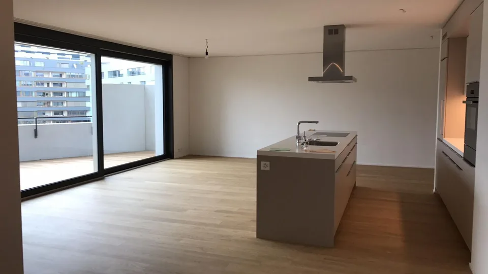 Grosszügige und lichtdurchflutete 5.5 Zimmerwohnung  - Wohnen im Ha...
