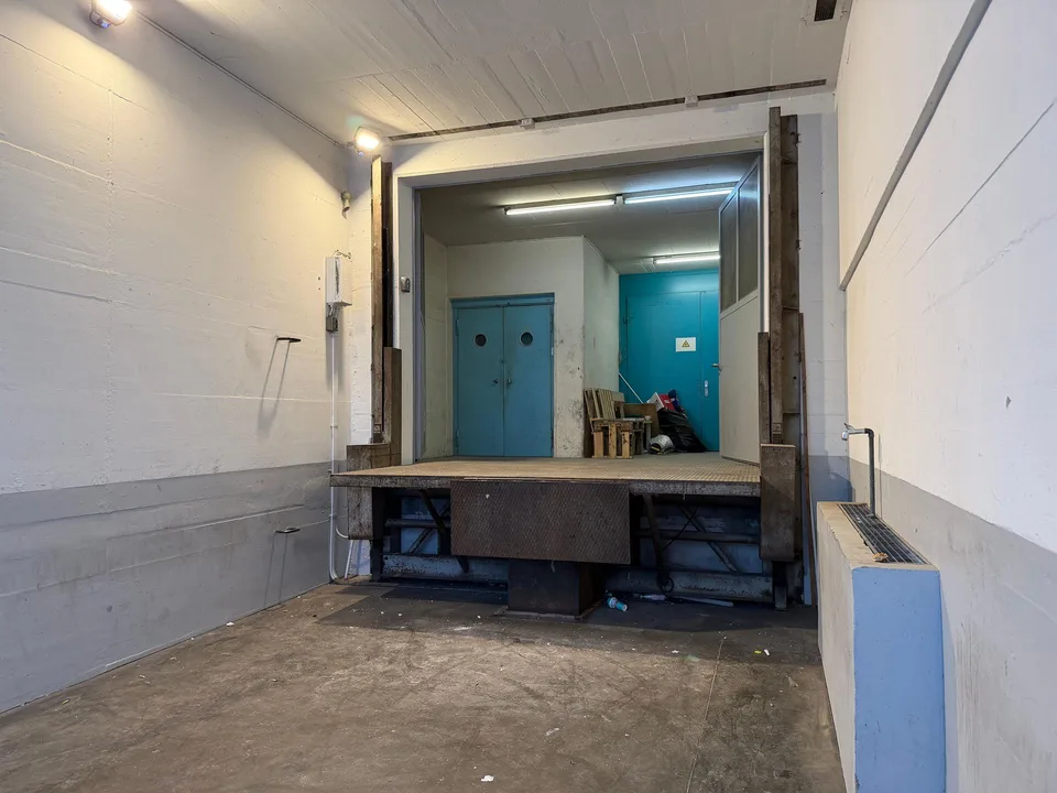 50 - 250 m² Lagerfläche im 2. UG mit Laderampe in Basel mieten