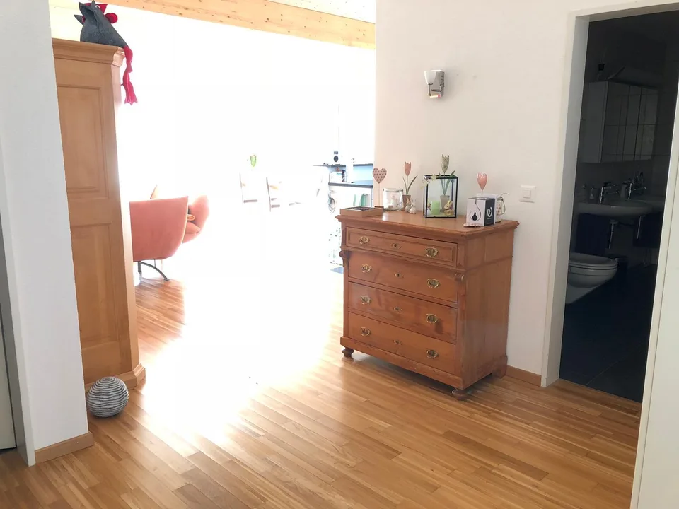Charmante 2.5-Zimmer-Dachwohnung mit Weitblick und viel Charakter