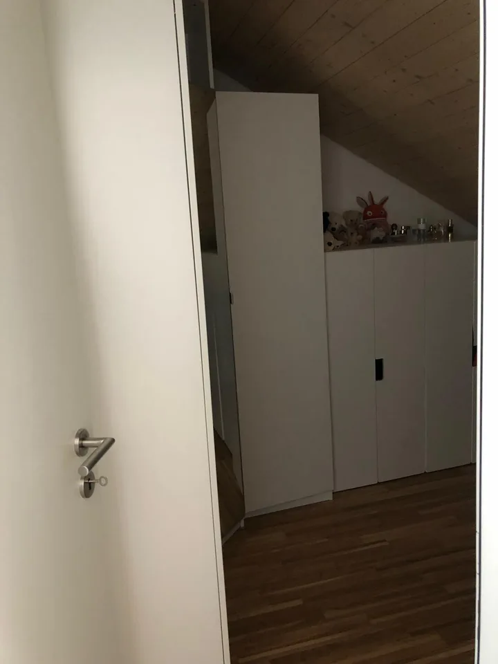 Charmante 2.5-Zimmer-Dachwohnung mit Weitblick und viel Charakter