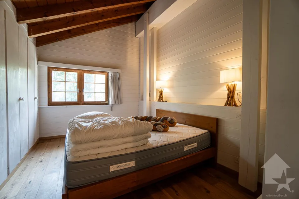 Geräumiges Chalet mit Charakter, schöner Veranda und herrlichem Garten