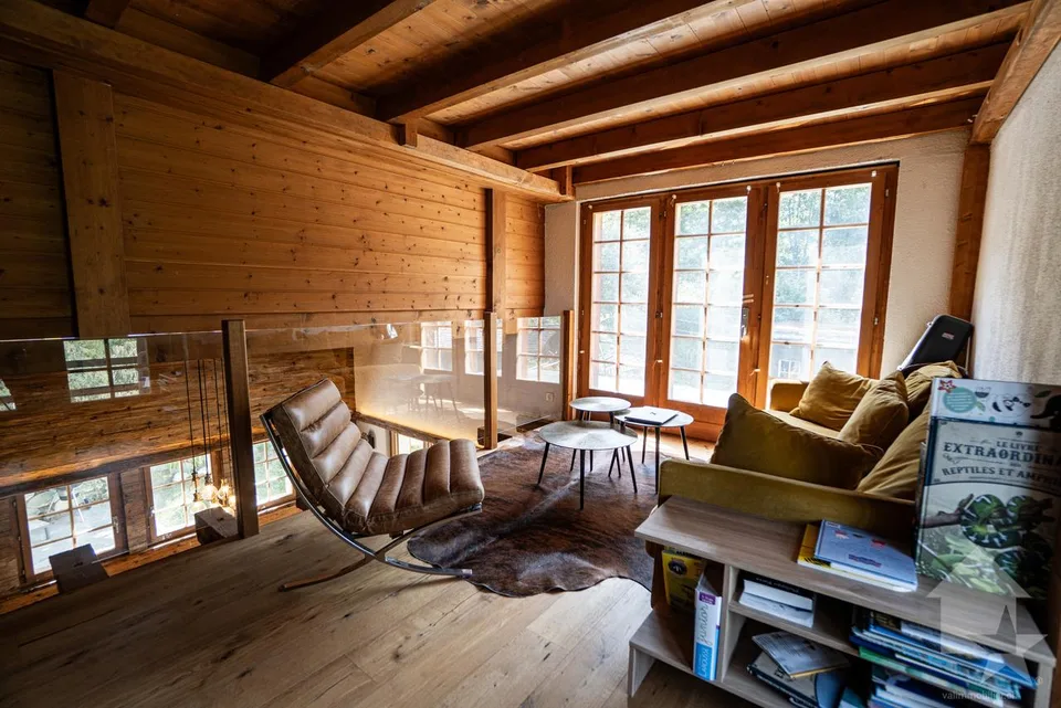 Geräumiges Chalet mit Charakter, schöner Veranda und herrlichem Garten
