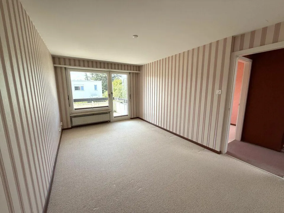 Ruhig gelegenes 4 1/2 Zimmer Eck-Einfamilienhaus mit Garten
