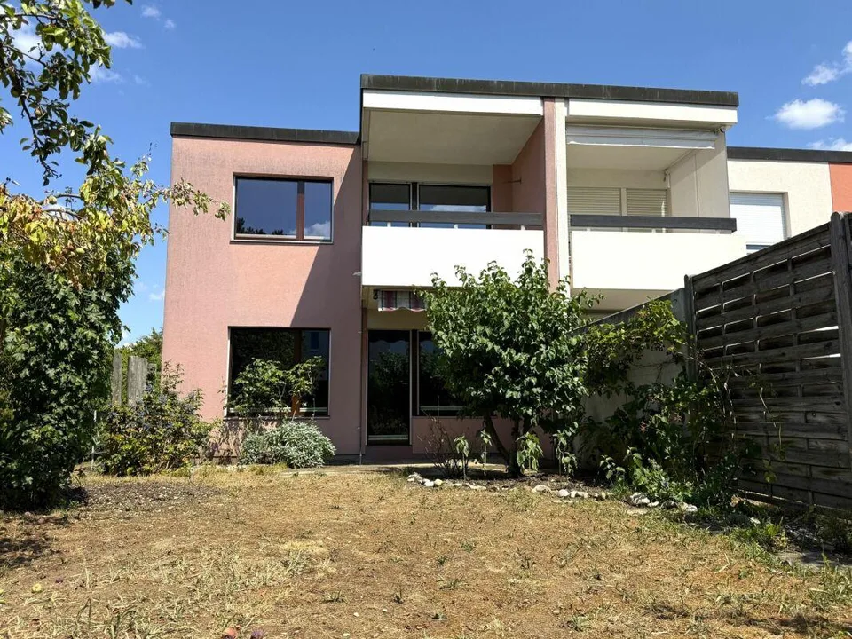 Ruhig gelegenes 4 1/2 Zimmer Eck-Einfamilienhaus mit Garten