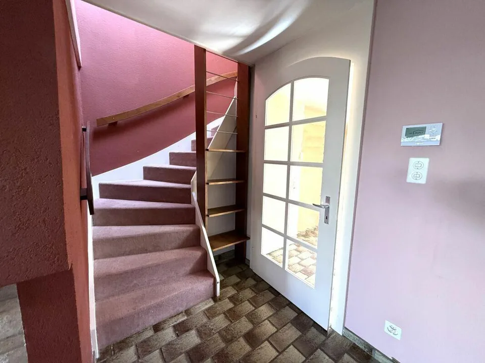Ruhig gelegenes 4 1/2 Zimmer Eck-Einfamilienhaus mit Garten