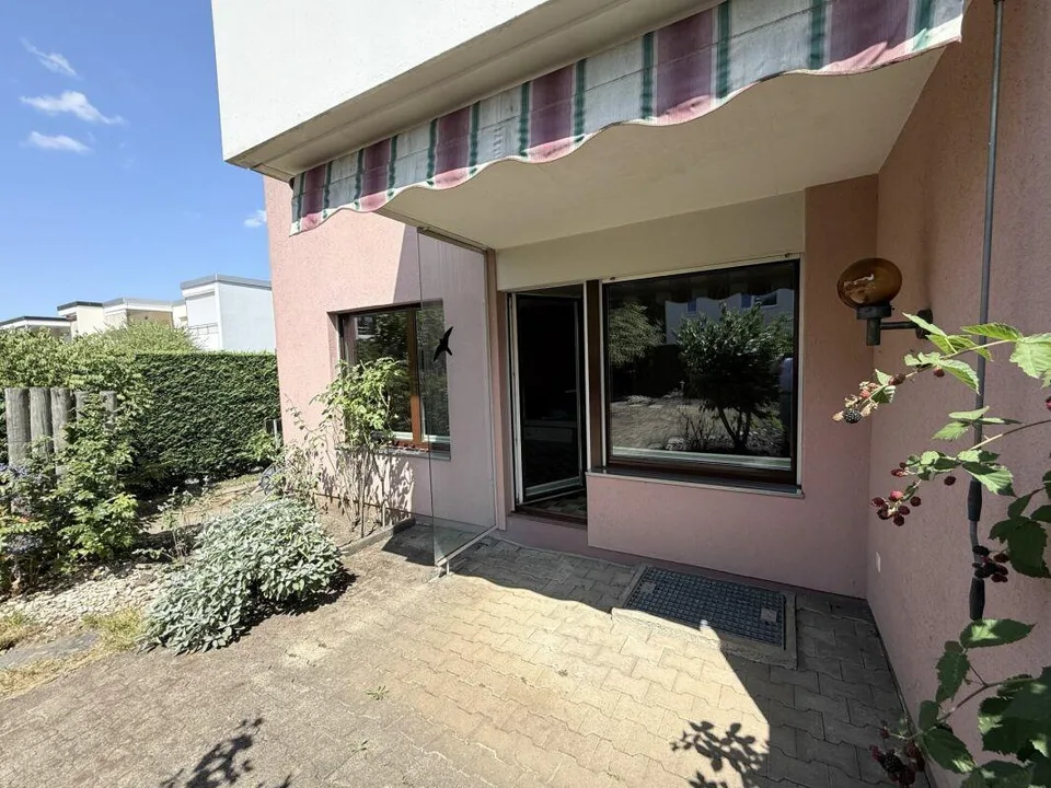 Ruhig gelegenes 4 1/2 Zimmer Eck-Einfamilienhaus mit Garten