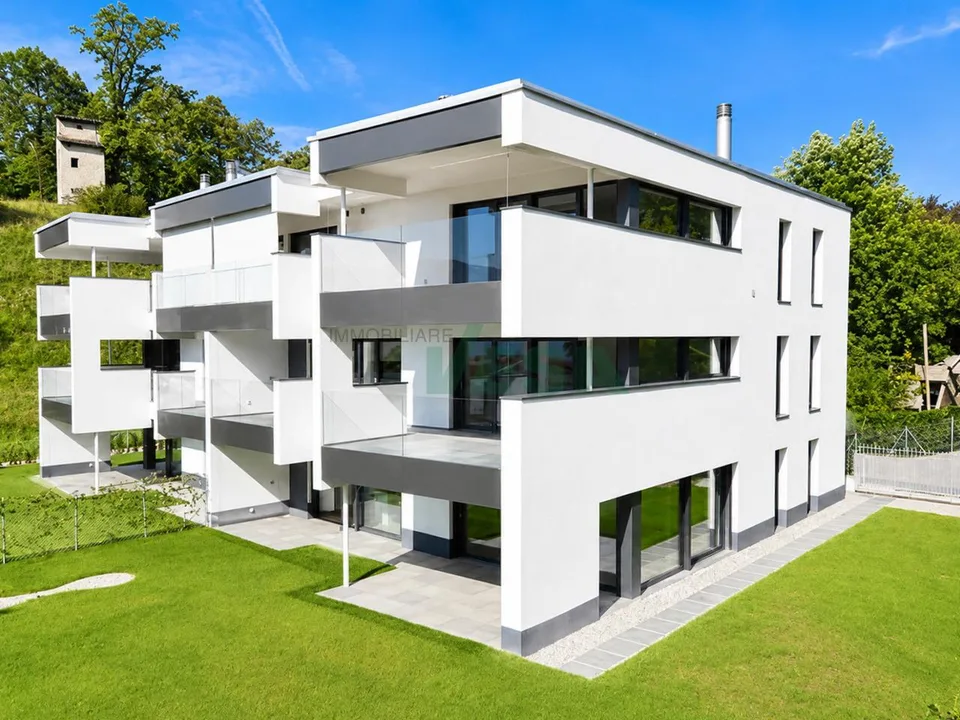 Luminoso appartamento 4,5 locali con terrazza e bel giardino privato