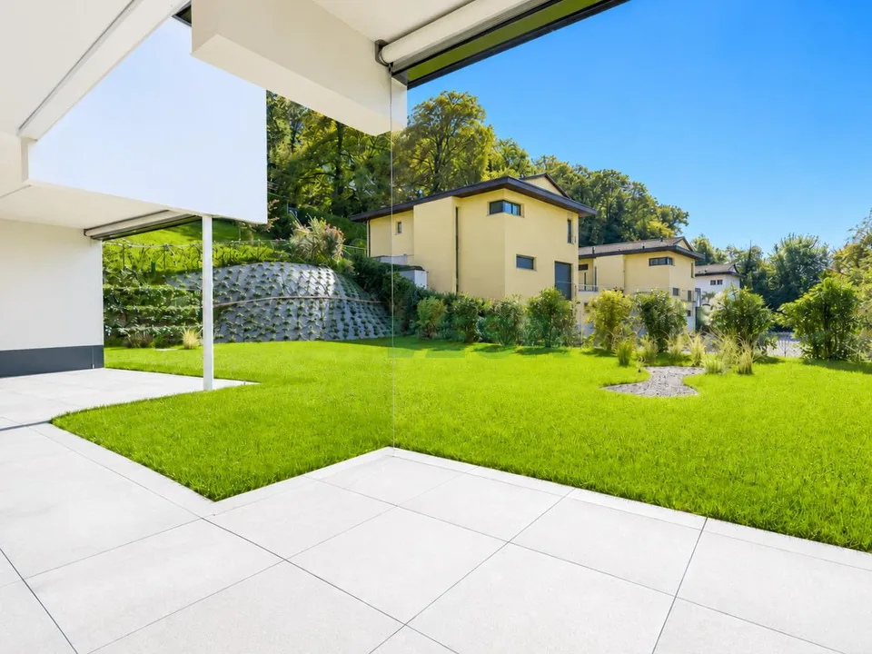 Luminoso appartamento 4,5 locali con terrazza e bel giardino privato