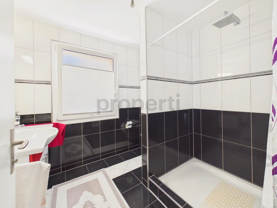 Ein Zuhause zum Wohlfühlen – 6.5-Zimmer-Doppeleinfamilienhaus in Of...