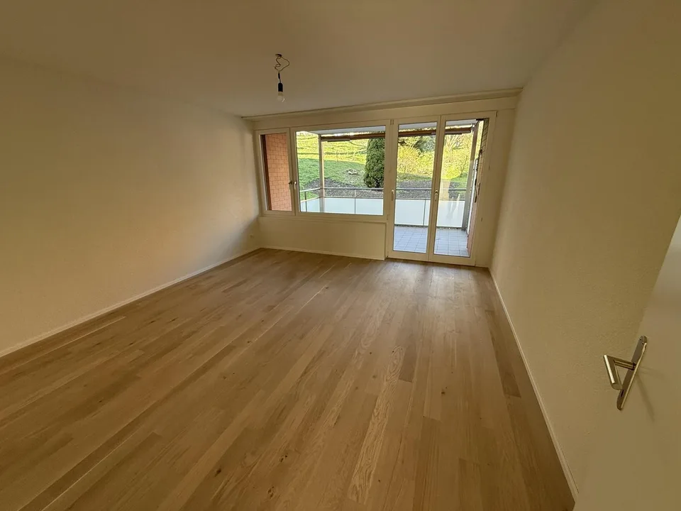 Kernsanierte 2.5-Zimmerwohnung im 2. OG rechts
