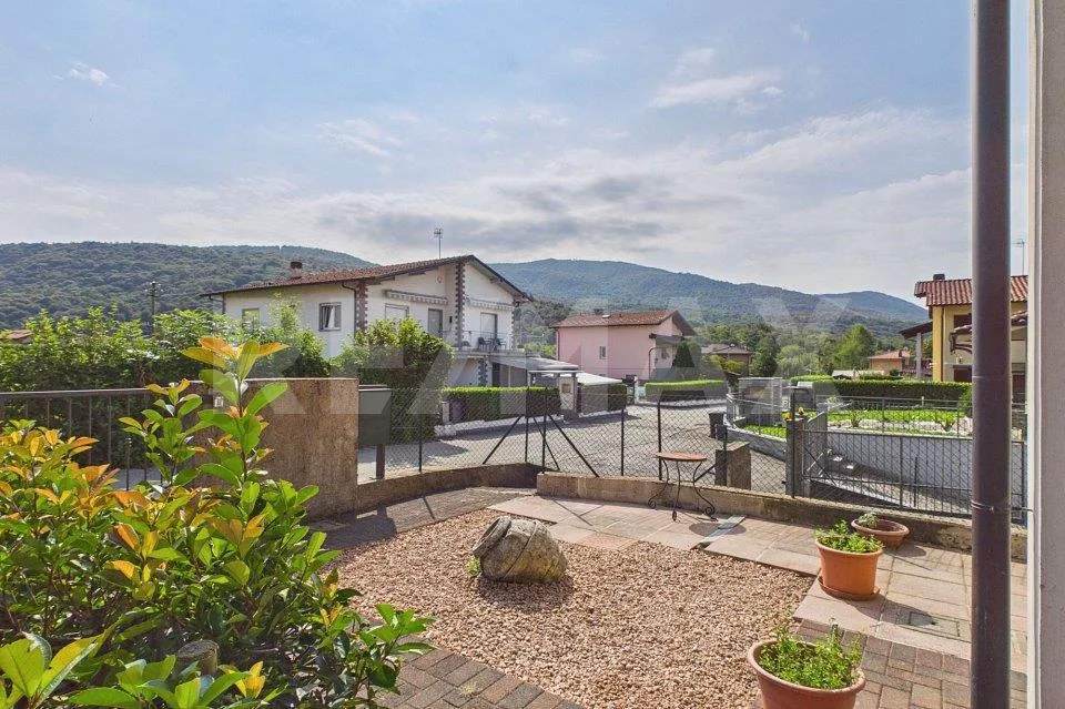 ITALIA-Appartamento con grande terrazza e garage vicino al confine ... – Foto 7 von 13