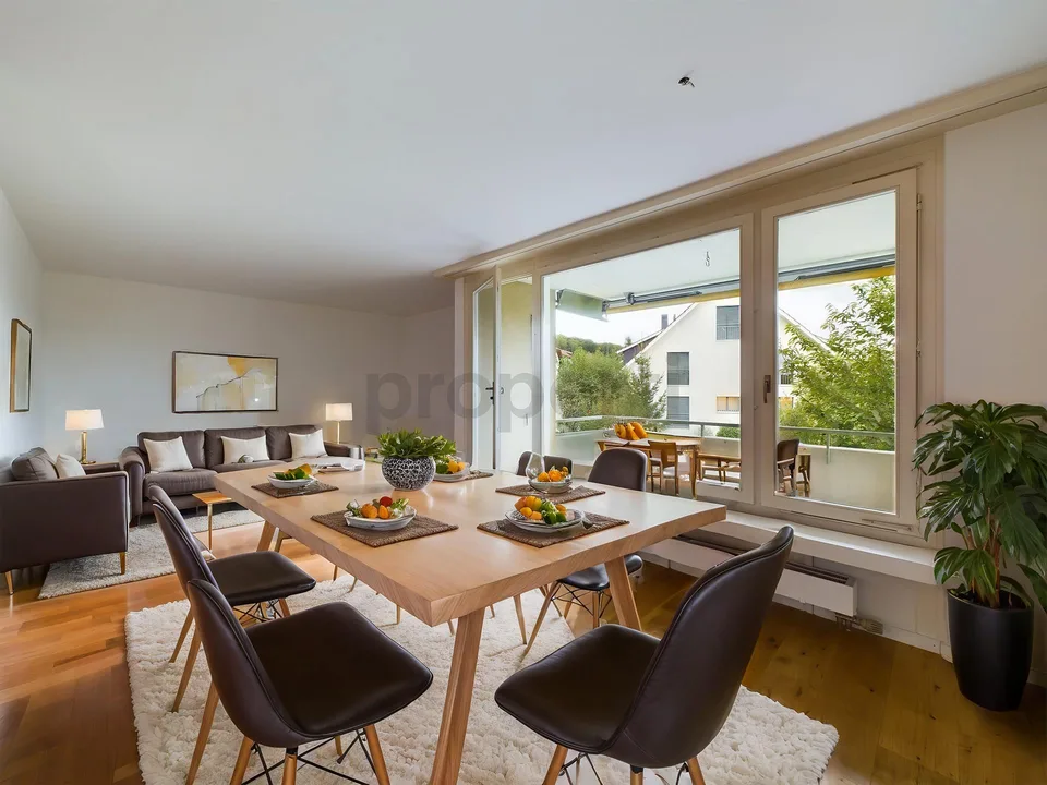 Frisch renoviertes Wohnglück mit grosszügigem Balkon