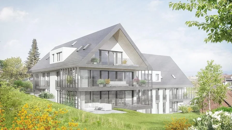 Grosse Terrasse und moderne Ausbau über dem Nebel
