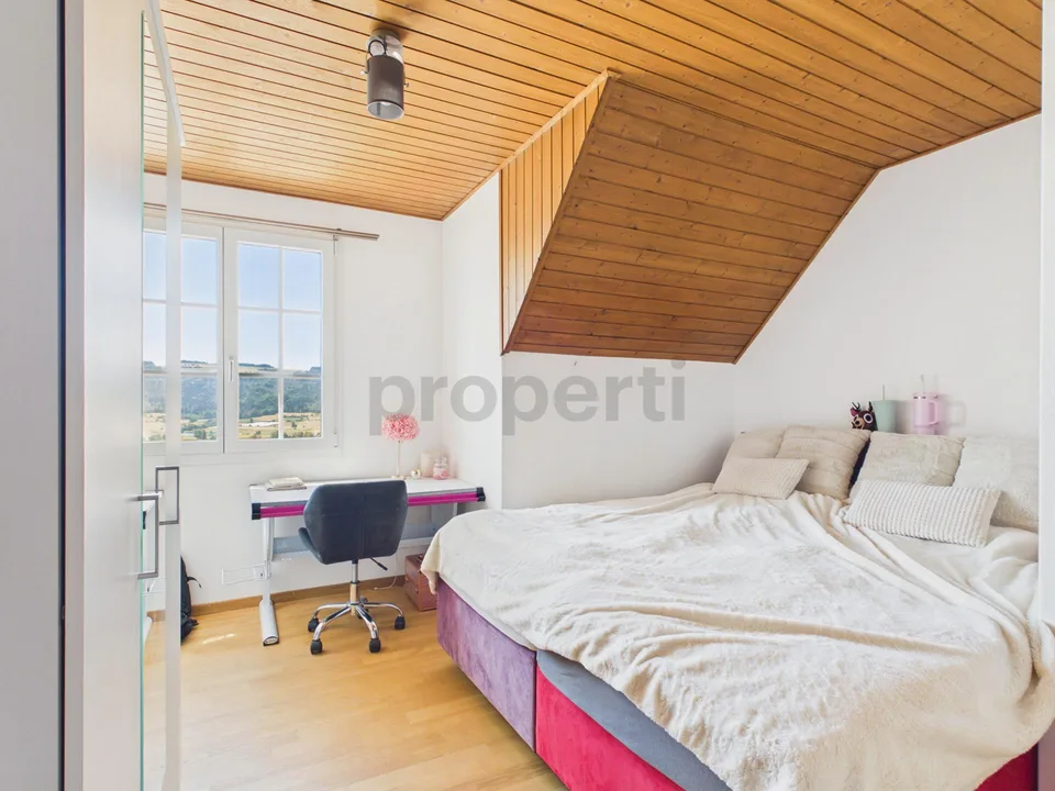 Stilvoll renoviertes Wohnglück mit sonnigem Balkon