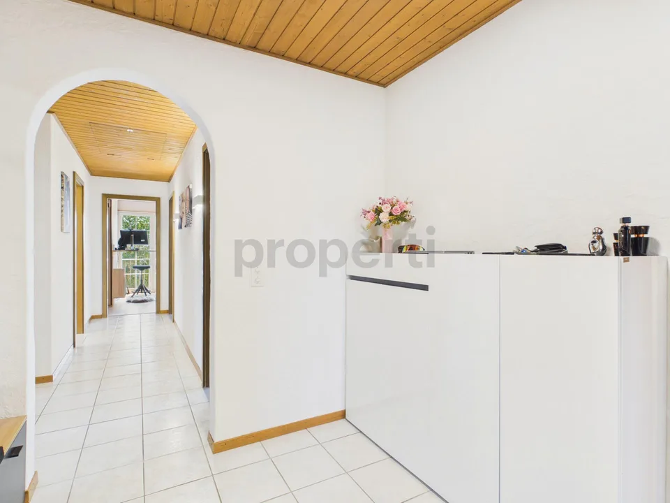 Stilvoll renoviertes Wohnglück mit sonnigem Balkon