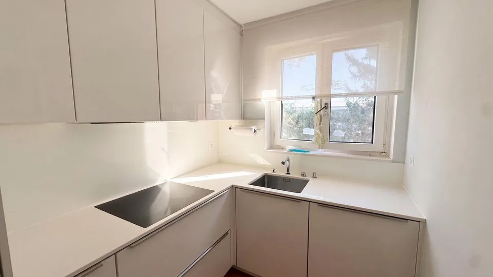 4 Zimmer Attikawohnung in Dübendorf – Foto 2 von 8