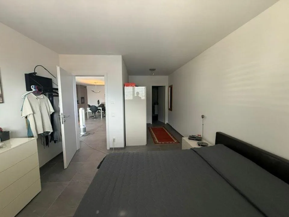 Ampio e moderno 2.5 locali a San Vittore – photo 4 sur 13